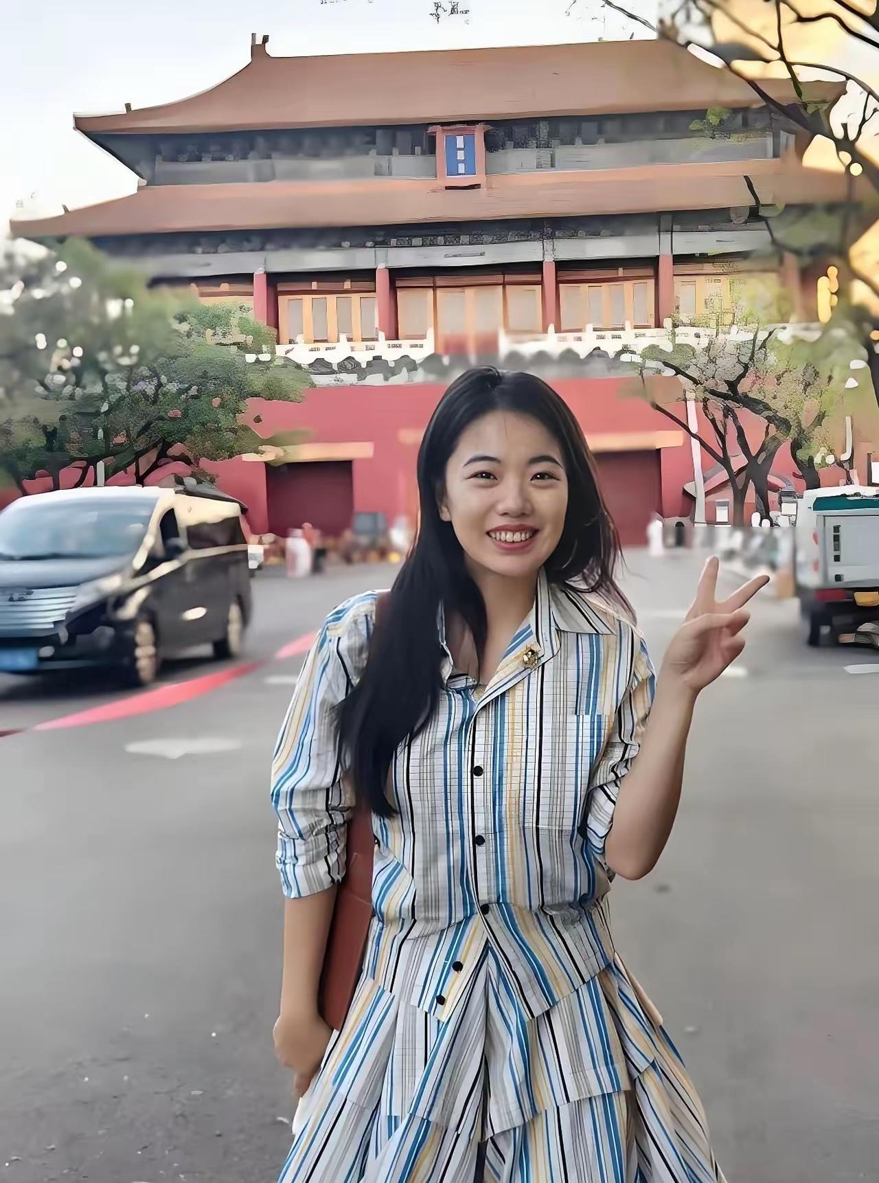她的名气如雷贯耳，哪能料到只是抄袭成名而已！
所以说，名气只是一时红利，作品沉淀
