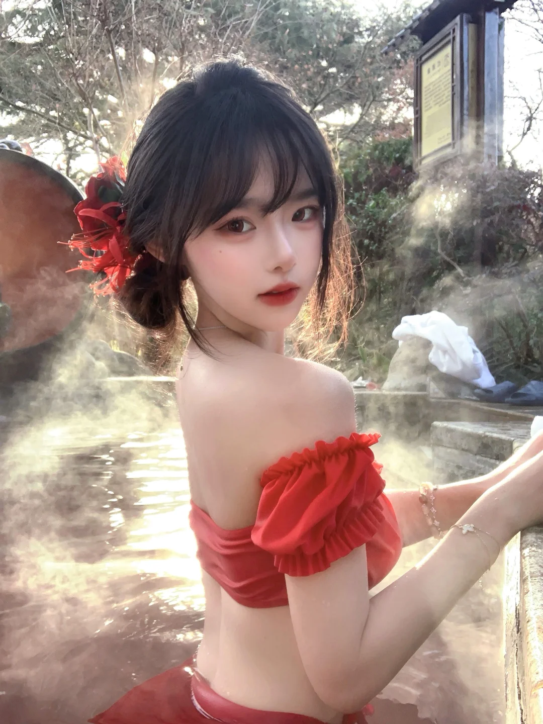 泡温泉太适合穿红色了♨️