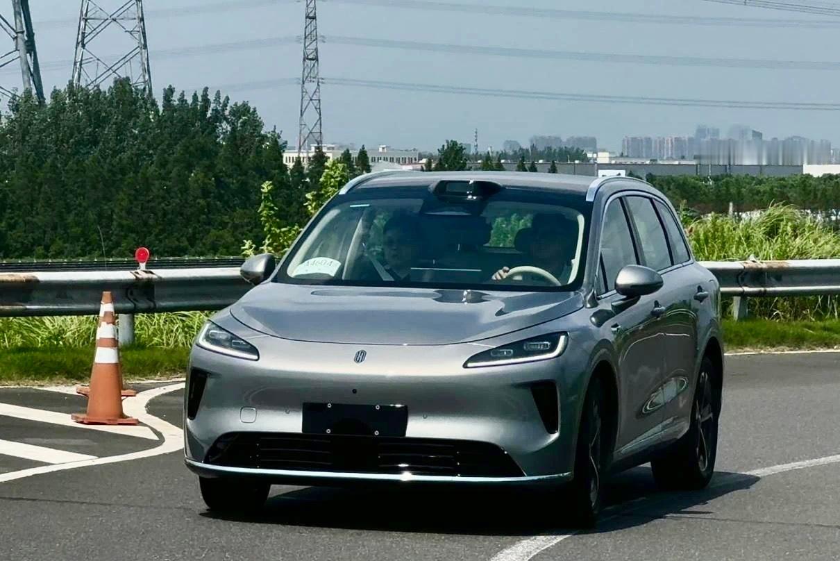上汽已经很久没造过月销超过1万的车型了虽然华为和上汽对这台车的要求很高，可能有2