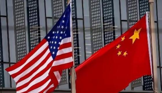 菲律宾倒向了美国，新加坡倒向了美国，柬埔寨倒向了美国，越南也在倒向美国的路上。我