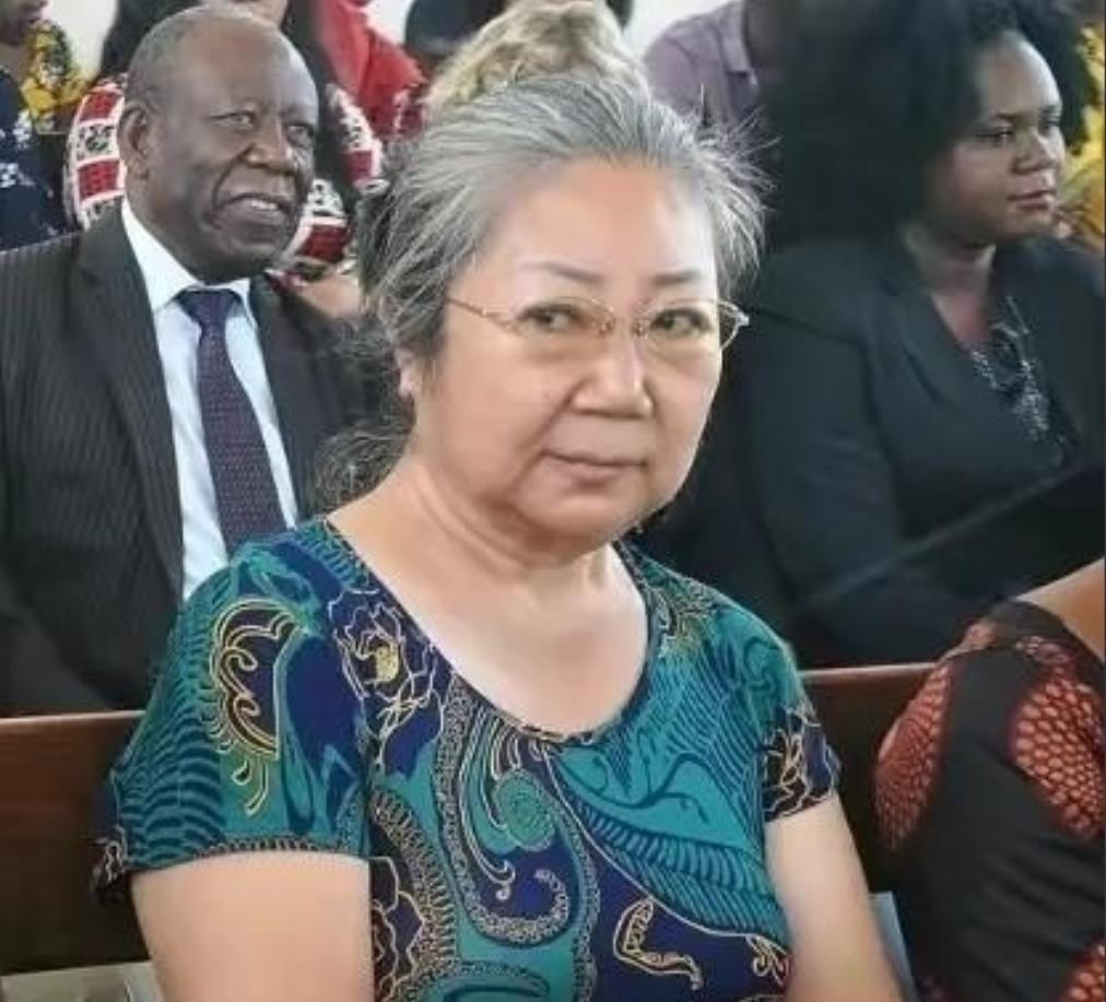 [太阳]1970年，杨凤兰被中国派往坦桑尼亚进行援建工作。但她却被坦桑尼亚判处有