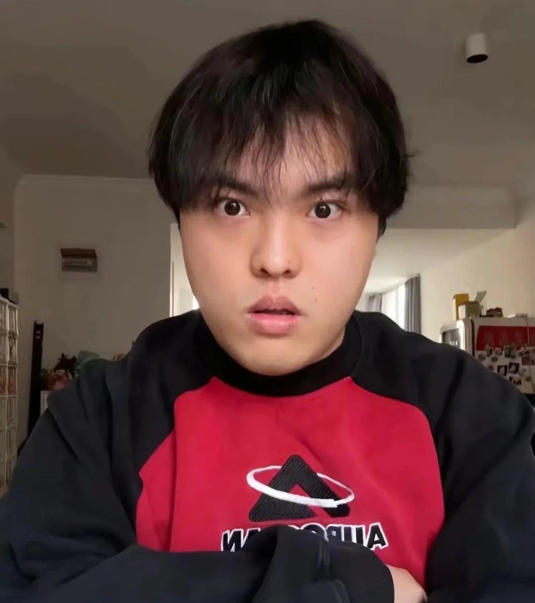 这类"女性友好型幽默"，在以女性用户为主的平台环境中相对稀缺，也因此显得格外珍贵
