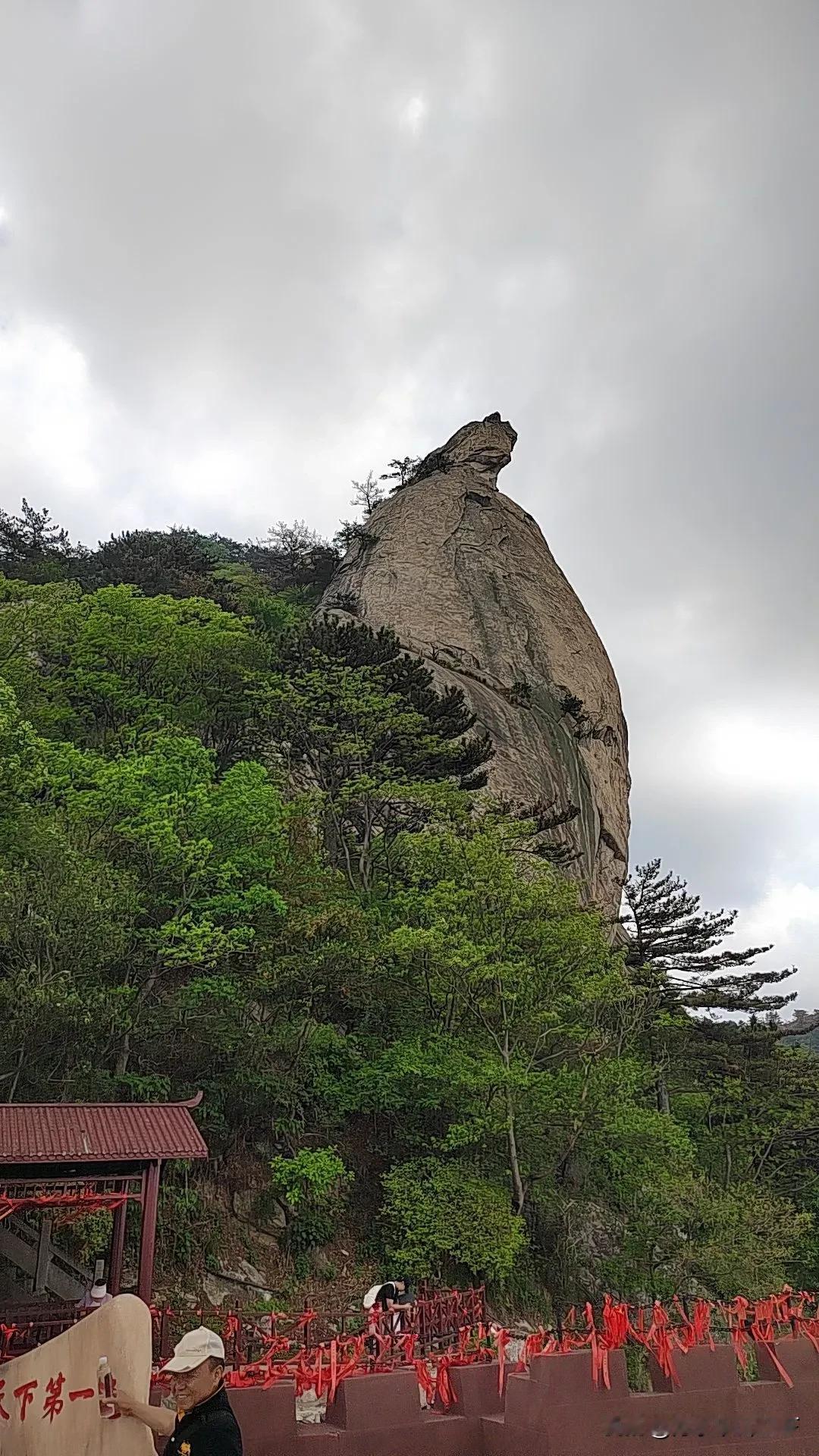 麻 城 龟 峰 山风景区欢迎您！