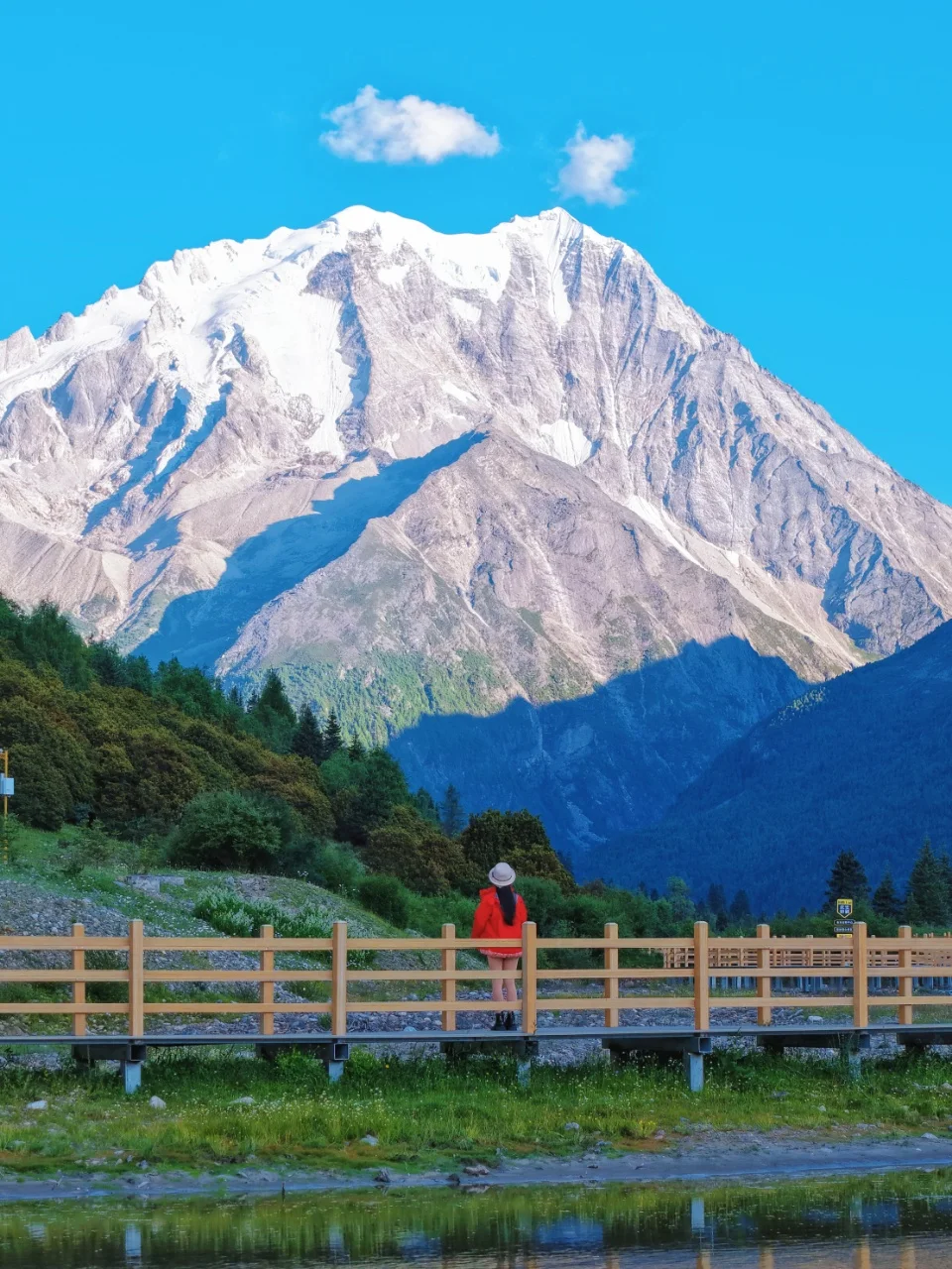 走进亚拉雪山，邂逅川西小瑞士的童话夏日