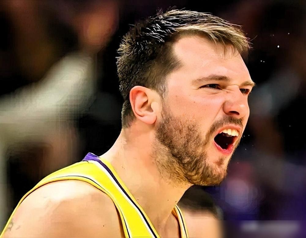 湖人赢了火箭，但真正的危机在账本上。
东契奇4900万，詹姆斯如果续约也得35