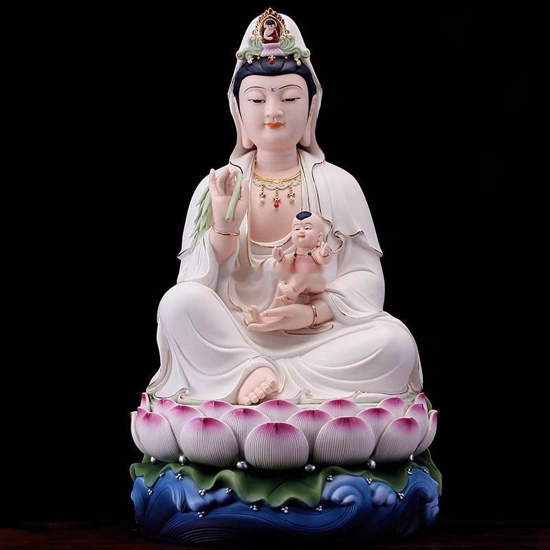 佑阖家和睦团圆，求财走正道、收获安稳，迷茫时刻自有指引，万事皆胜意。 ​​​