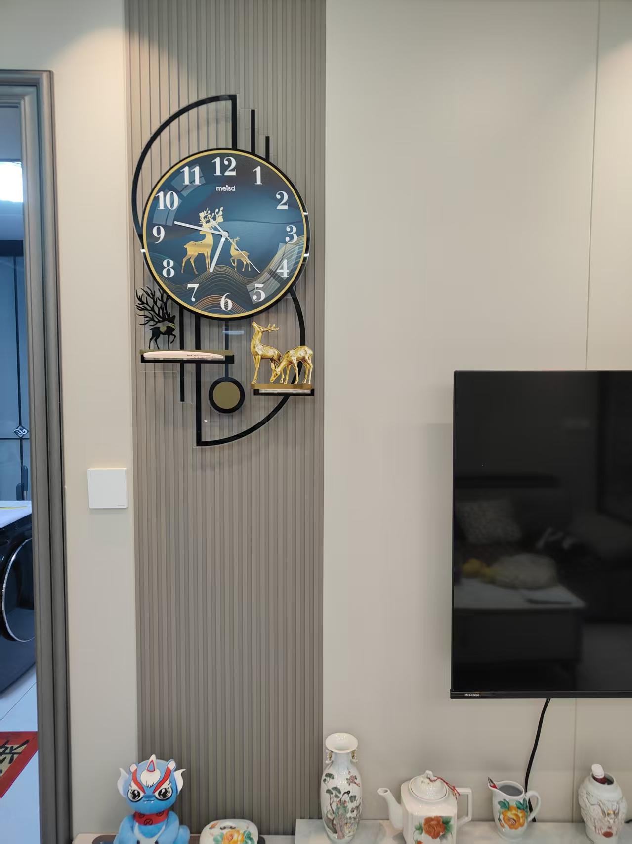 同事买的石英钟，样式新颖吧钟表图片 石英钟表盘 石英闹钟