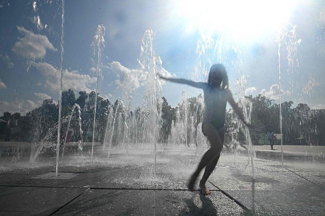 🔥 别以为去年的夏天就是天花板了，真正的“烤箱模式”还在后头。科学家拉响警报：