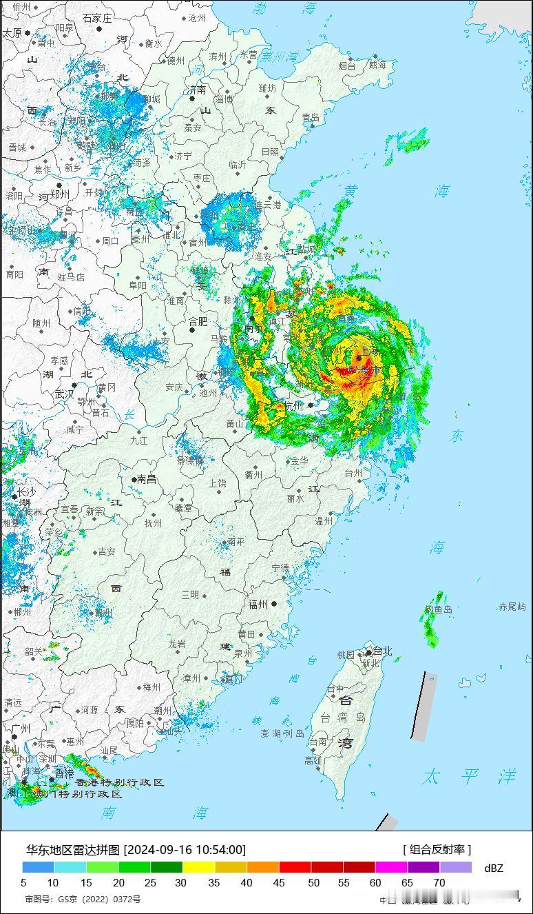 台风贝碧嘉的最强风雨成了上海特供，目前其中心位于闵行境内，核心雨带几乎覆盖了上海