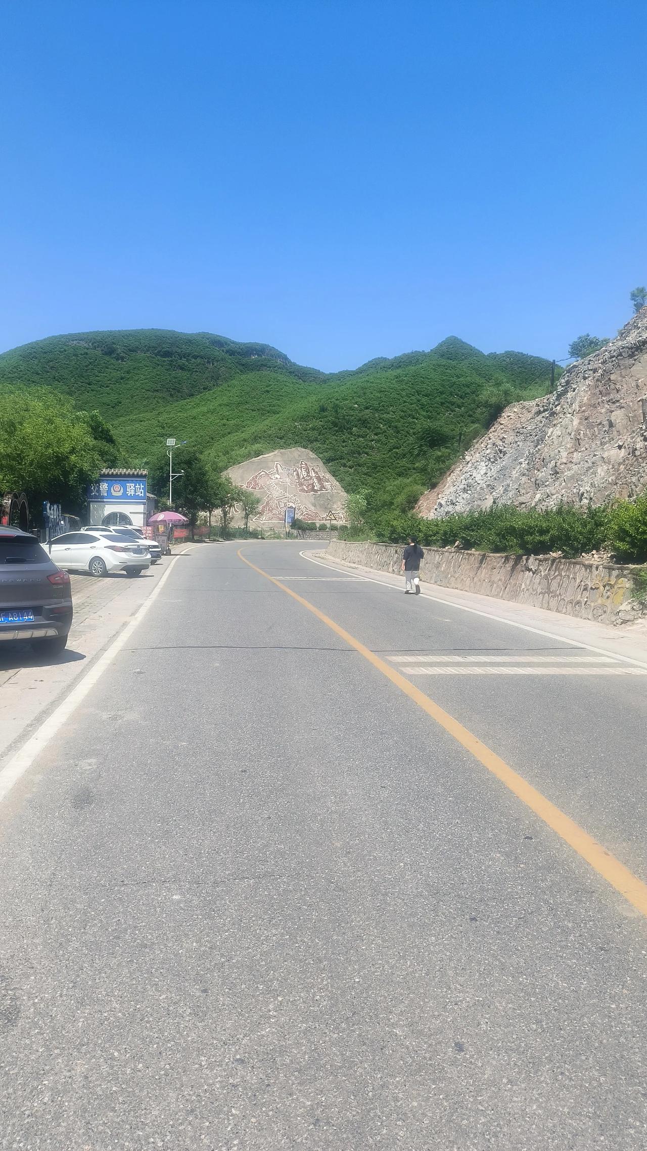 易县网红公路——龙西公路自驾打卡小纪

易县龙西公路被网友称为“易县最美天路”。