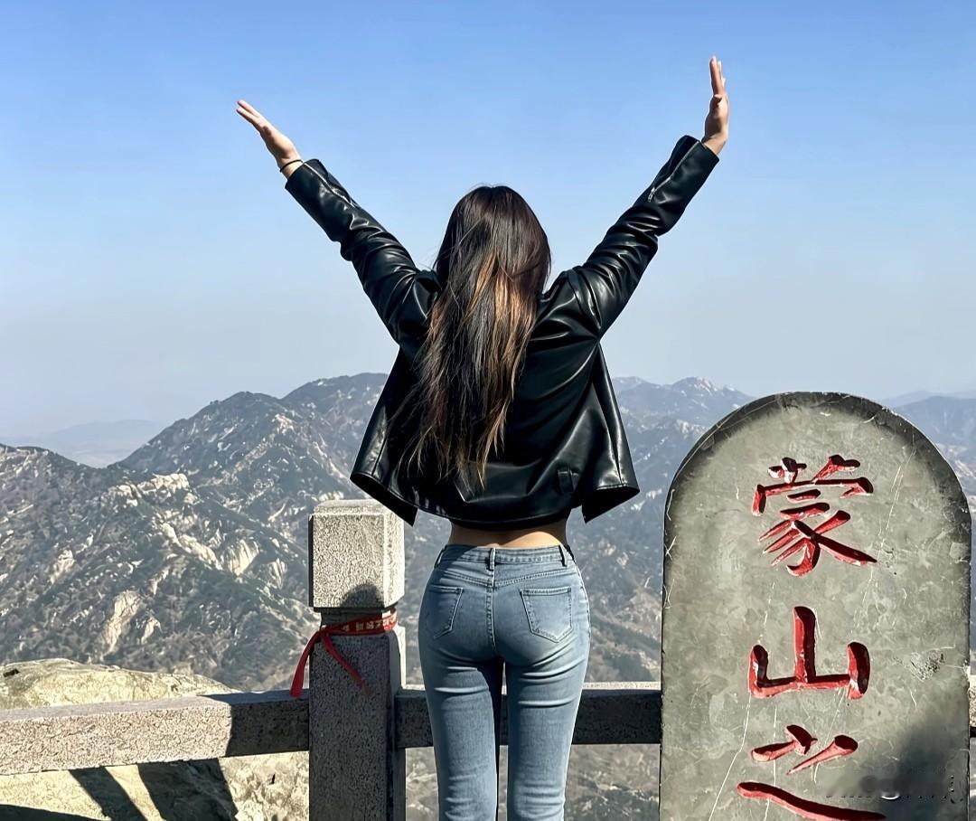 远离喧哗，此时此刻真正的体会到海阔天空！