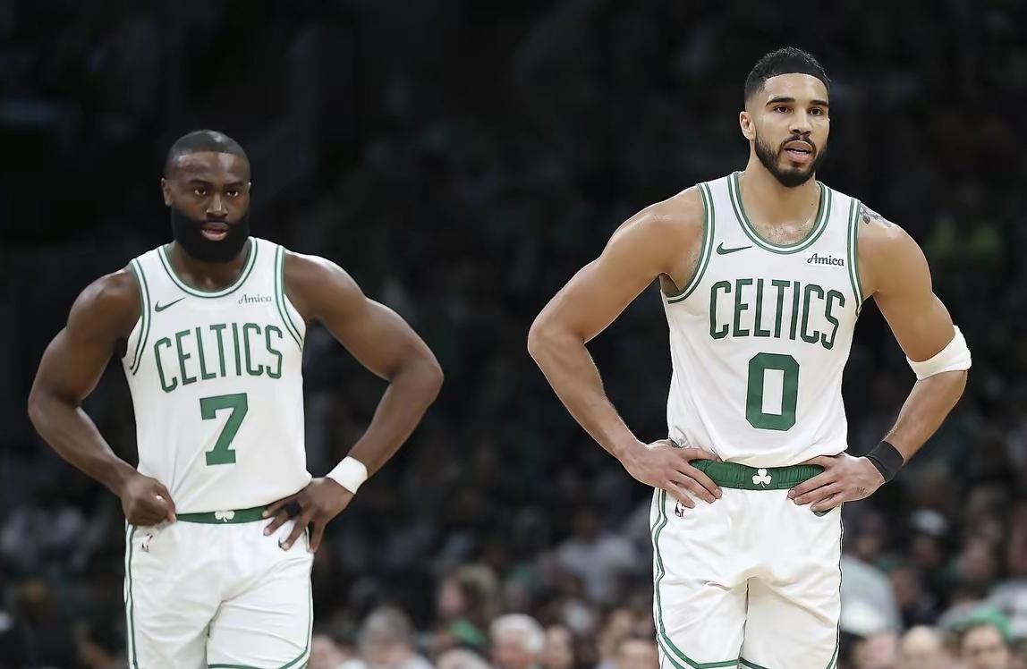 凯尔特人塞翁失马，塔图姆重伤逼出最强布朗。
本赛季在众多夺冠功臣离队，外界普遍不