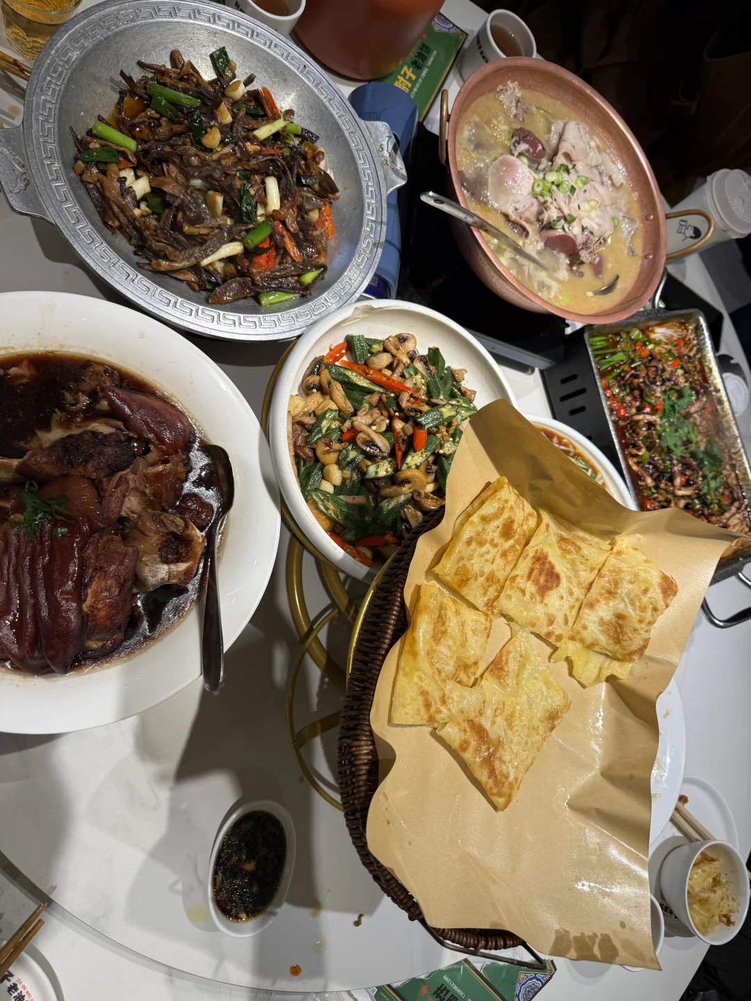 赶场子的晚餐吃什么？