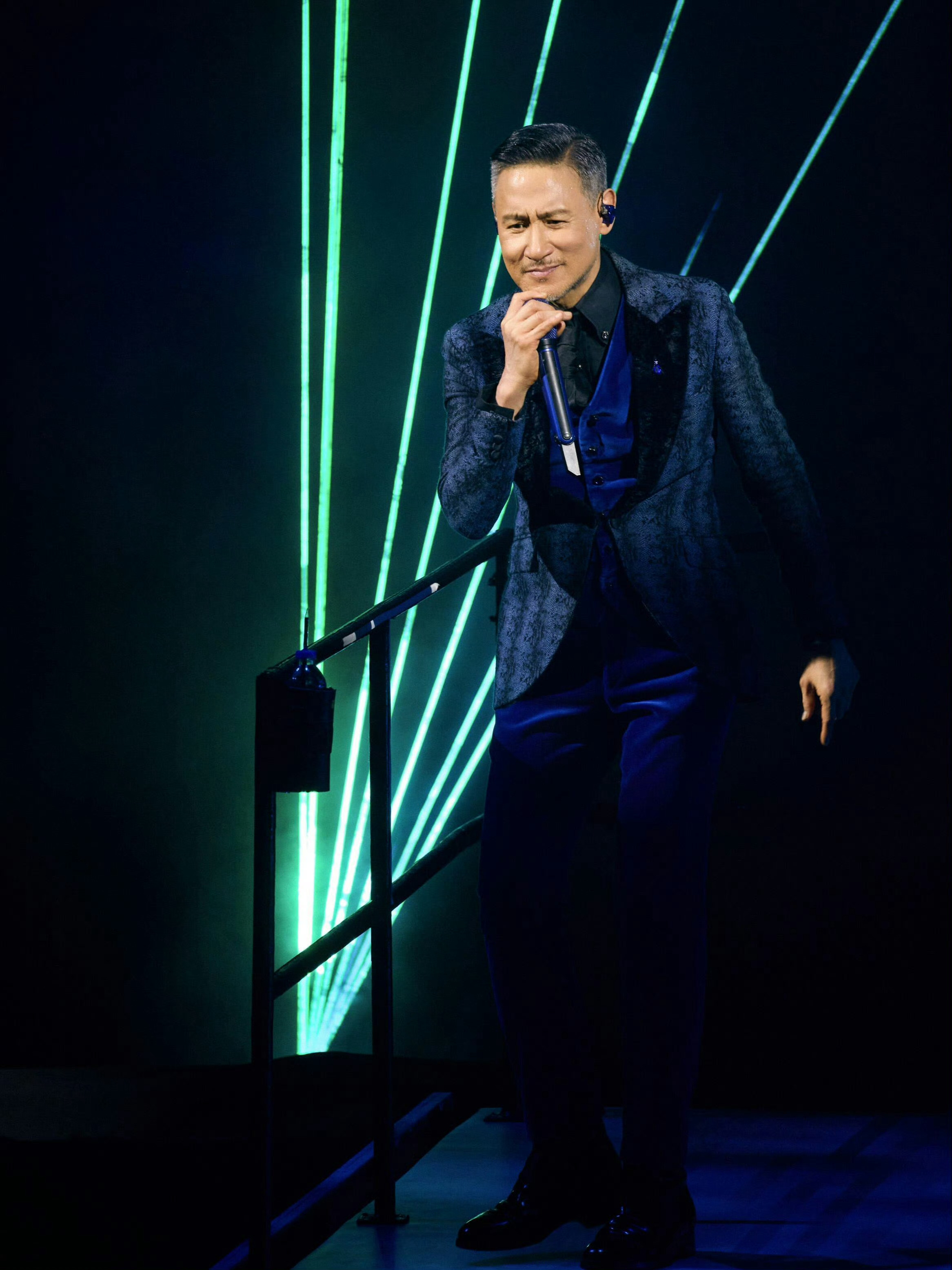 张学友捐款130万元不愧是全民偶像  太有魅力了