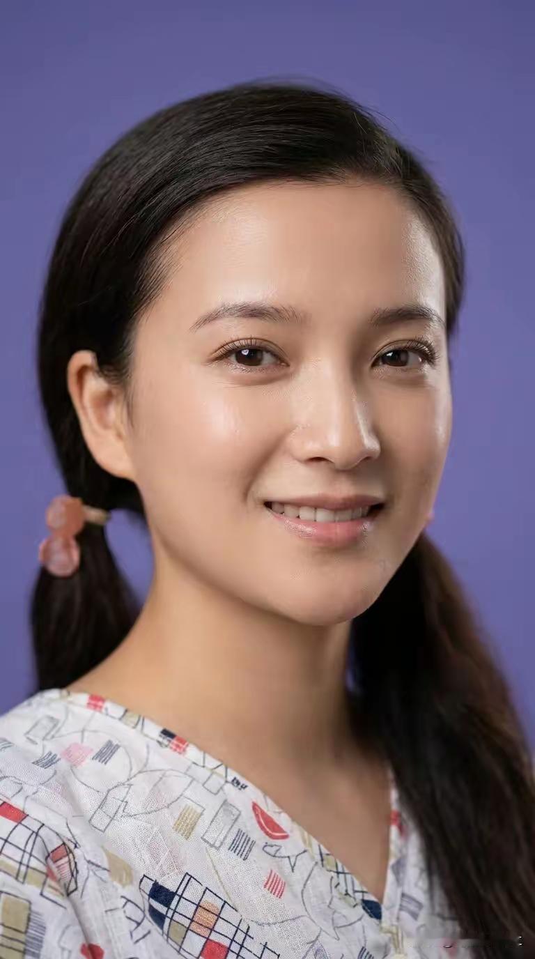 何晴是《西游记》里面真真，爱爱，莲莲的莲莲吗？
真的是特别的灵动呀，又特别的古灵
