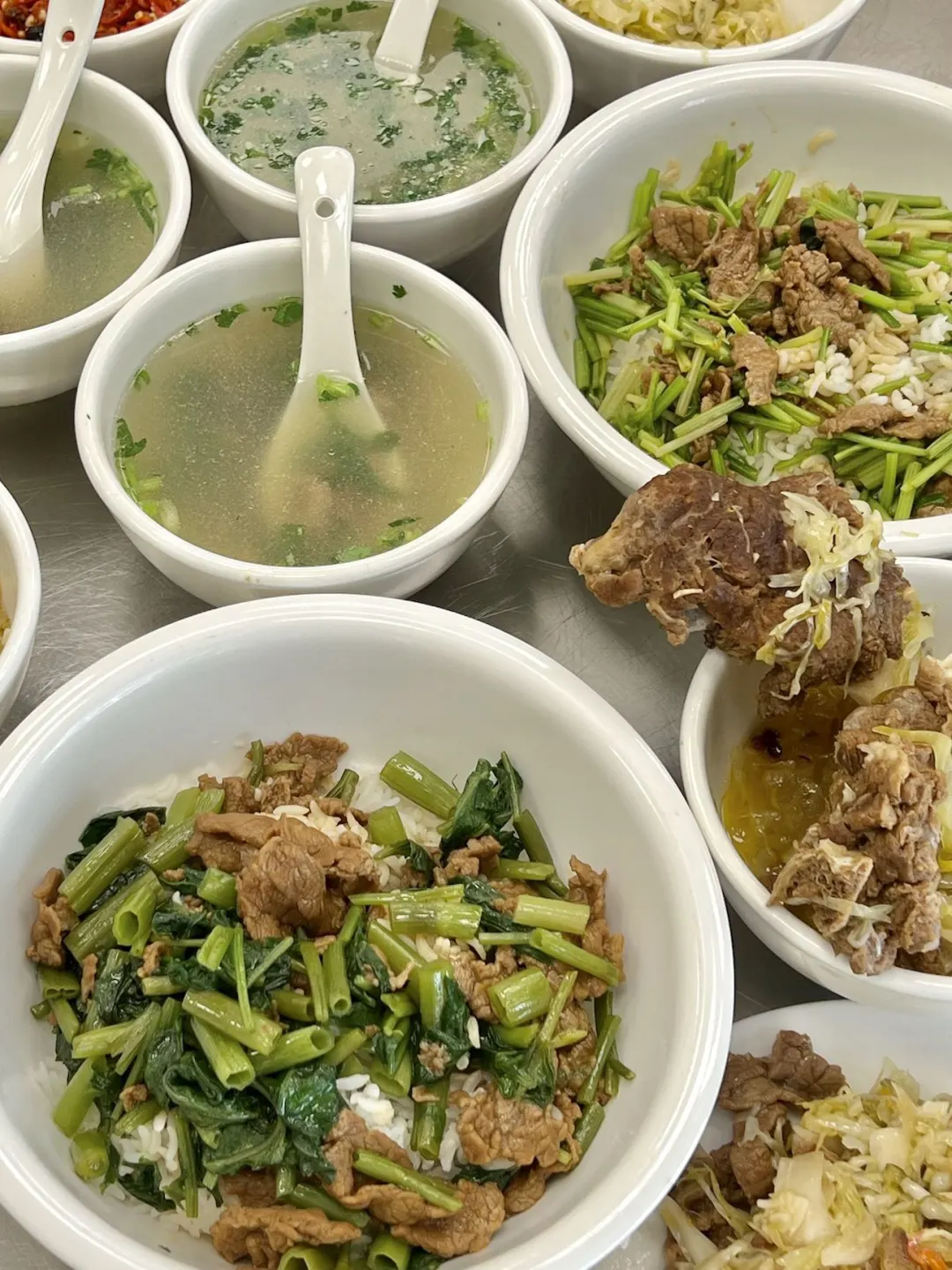杭州！吃了N次的牛肉拌饭！！！