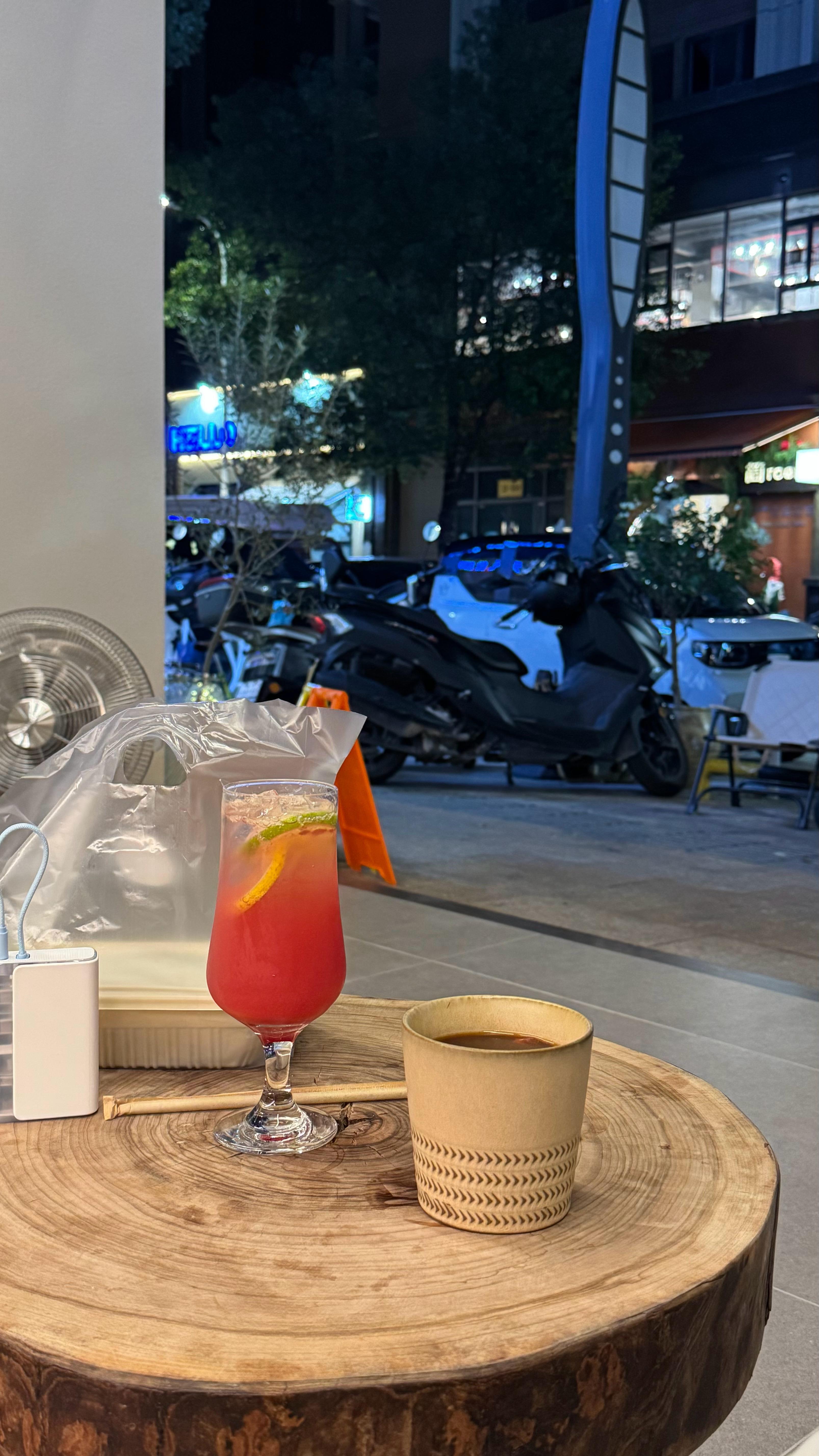 一天一个新餐厅今天和小嘻吃无敌厨房好吃👍🏽 ​​​