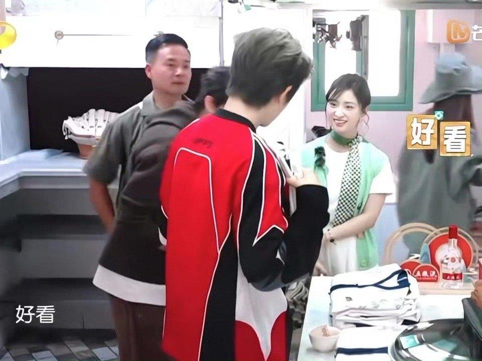 丁禹兮沈月cp感建议内娱把“丁禹兮沈月CP感”设为标准模板，太好嗑了！ ​​​