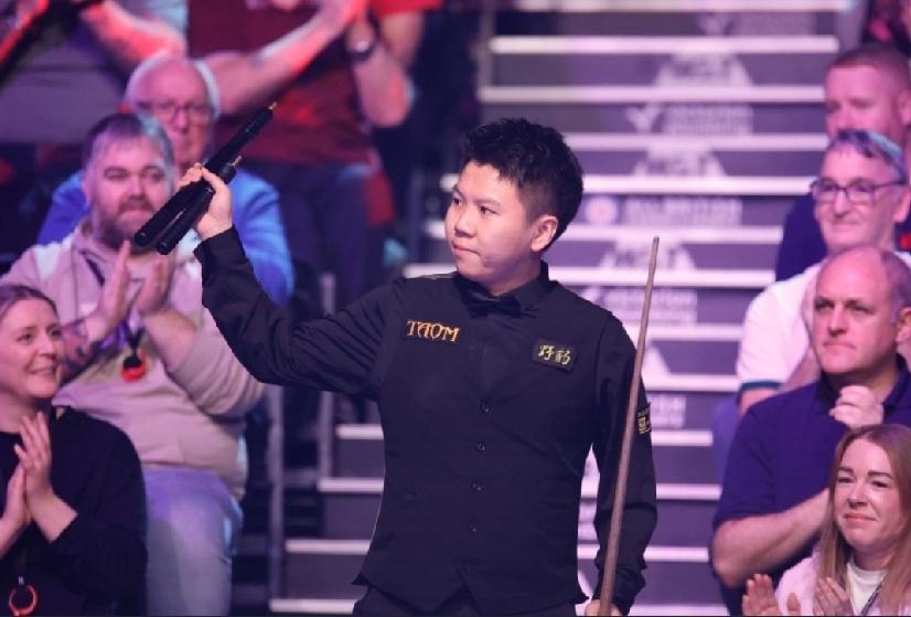 周二英国桌球锦标赛32强赛中，8届赛事盟主奥苏利云爆冷以4:6不敌中国球手周跃龙