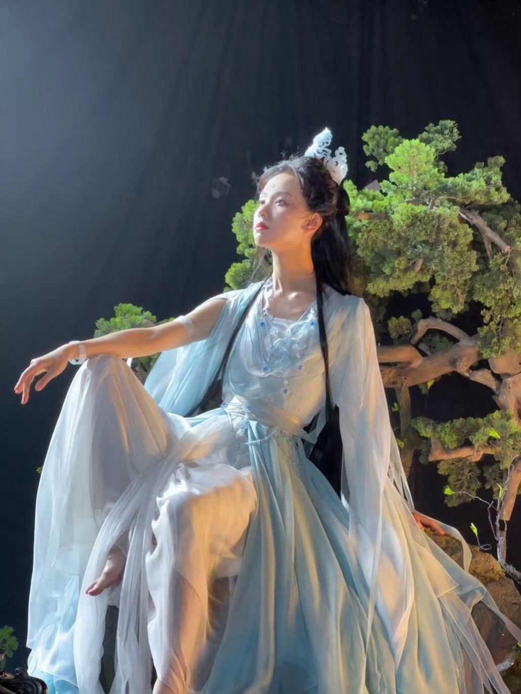 陈都灵 观音面，嫦娥身，从此不敢看观音 ​​​