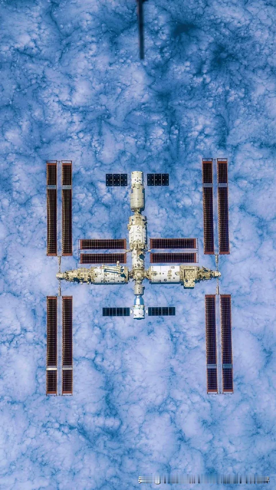 中国天和号空间站！