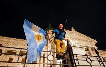 骂遍别国总统的米莱，这次要把骂阿根廷的人赶出境
据新华社北京7月31日的报道，阿