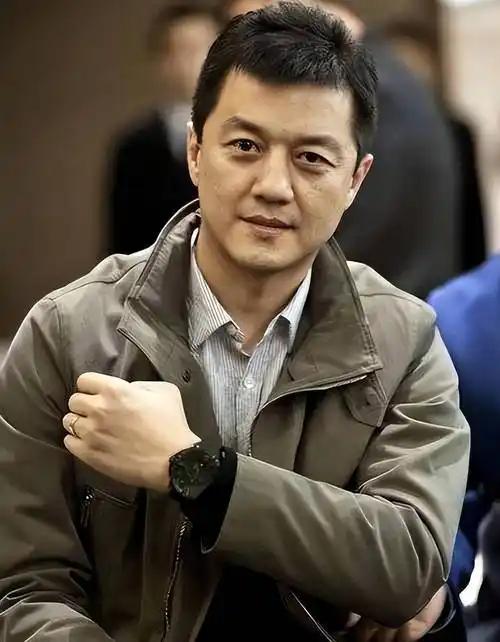 我不会让窦靖童和李嫣进我直播间，一直都不会！

这话是2026年9月28日，李亚