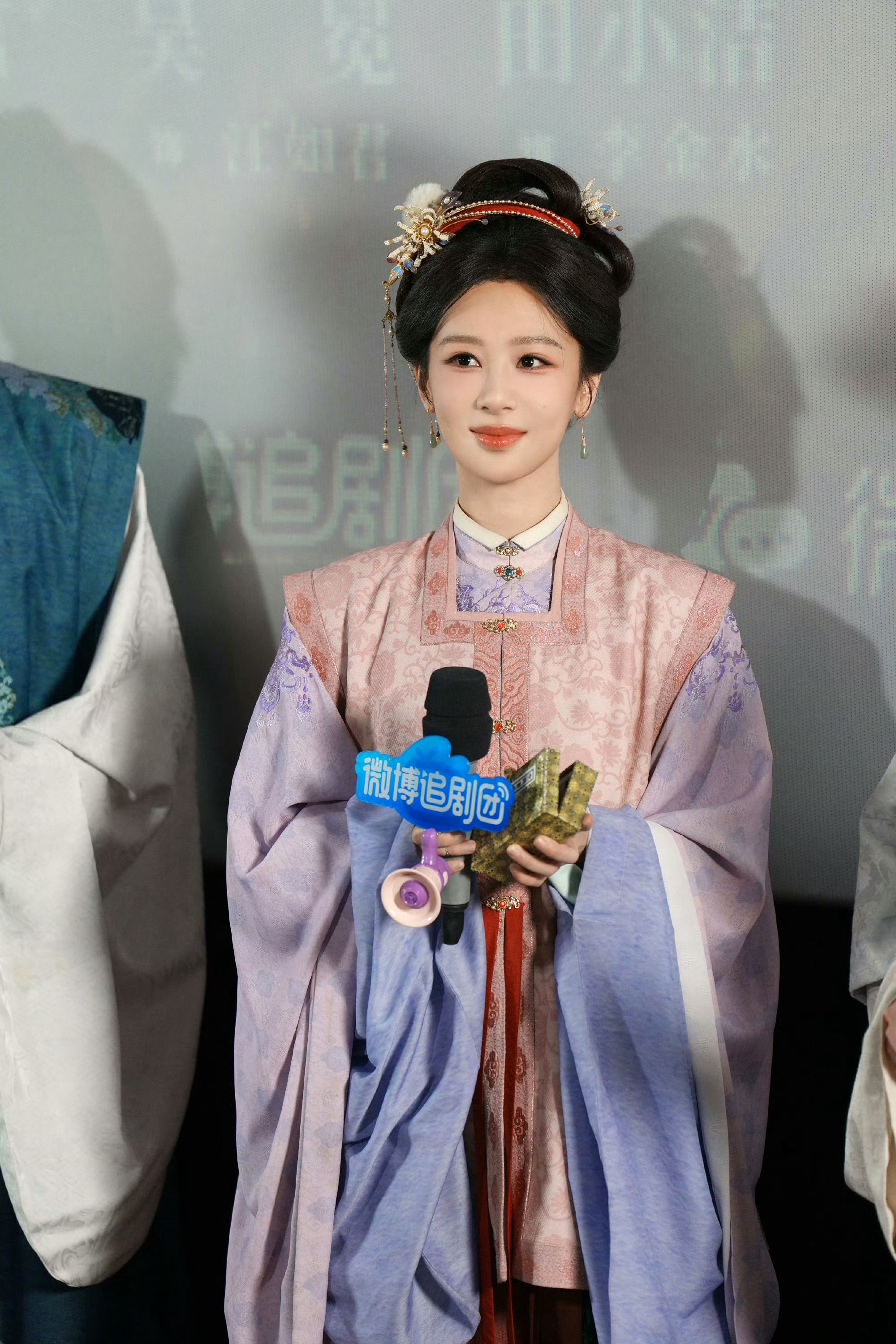 杨紫家业 杨紫李祯 我不是一个温柔的人，但是我为了你，可以做尽温柔的事。 杨紫?