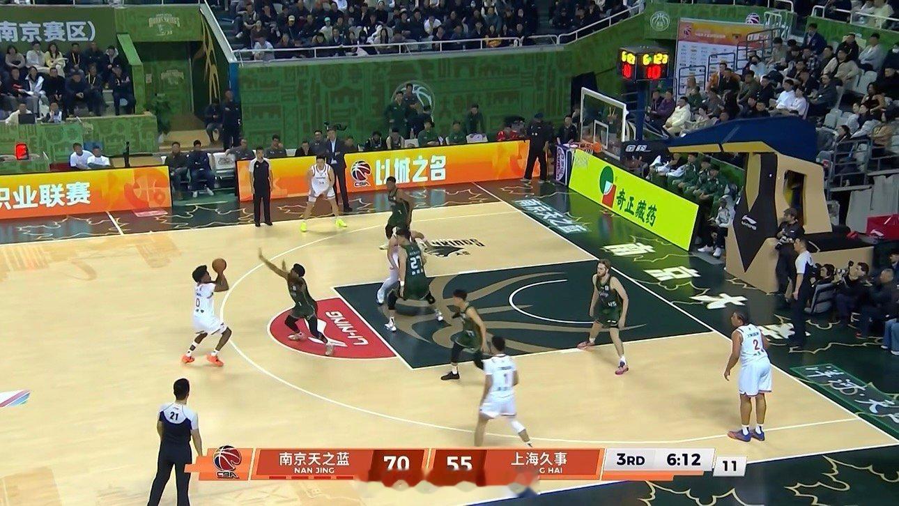 这上海咋了！落后这么多。咋回事？