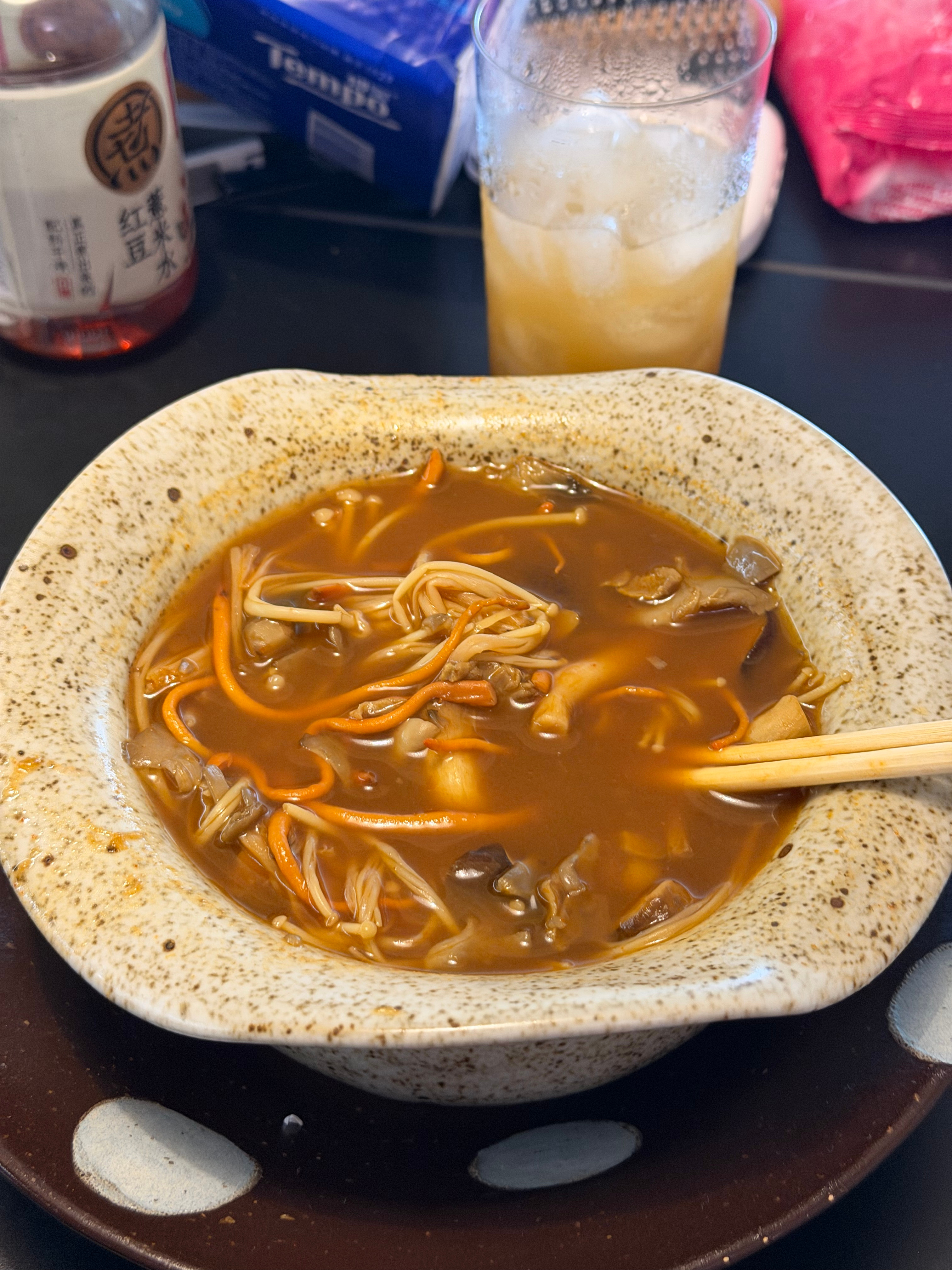苹果汁配酸汤蘑菇炖 好健康的感觉 