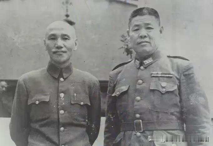 1943年，蒋介石任命孙连仲为第六战区司令长官的代理，这一决定反映了蒋介石对孙连