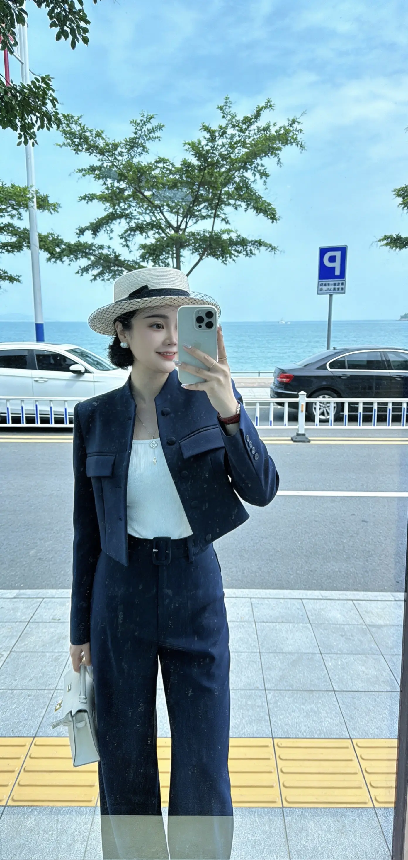 既然是生活，就避免不了酸甜苦辣，既然是人生，就免不了人情冷暖，你只有努...