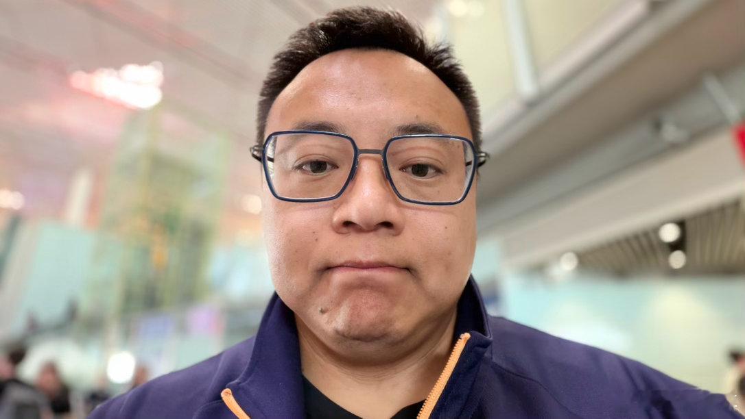 一宿没咋睡不知道 es9 预定咋样反正我纠结一晚现在飞厦门 试乐道 听说有新车 