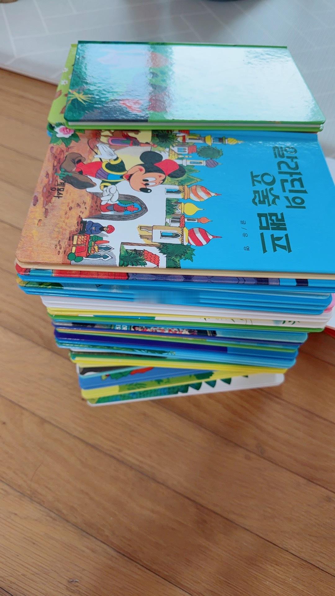 今天啥都没干在家打扫了一天卫生把孩子们不看的书都整理出来了又买了好多书整理好俩孩
