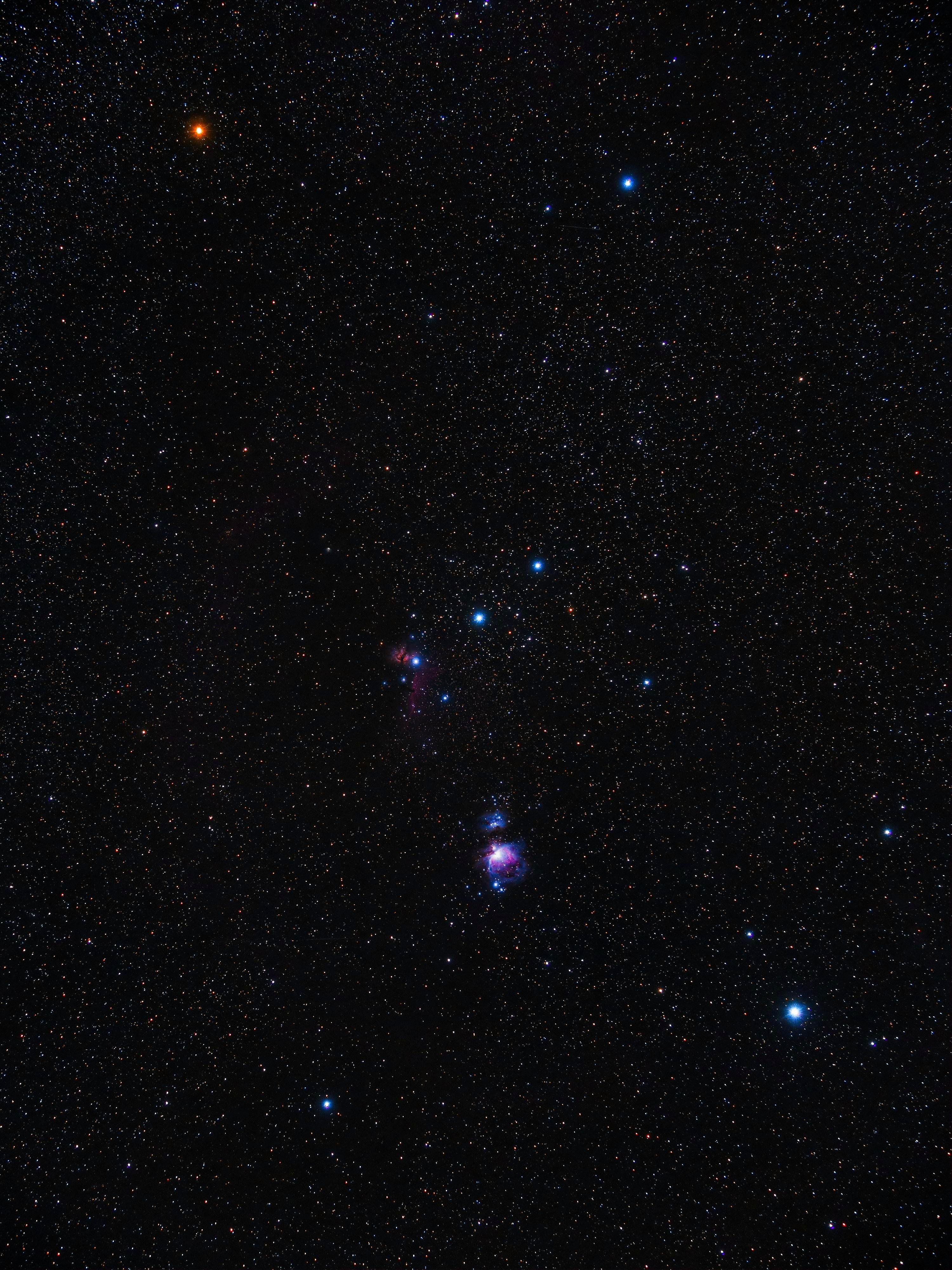 繁星点点，点缀其间 ​​​