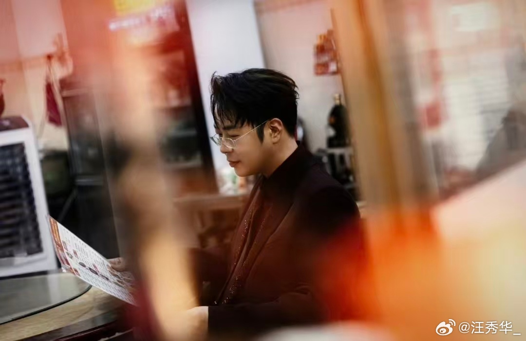 杜海涛为了省钱不开暖气杜海涛也太真实了吧，为了省钱连暖气都舍不得开，笑不活了。 