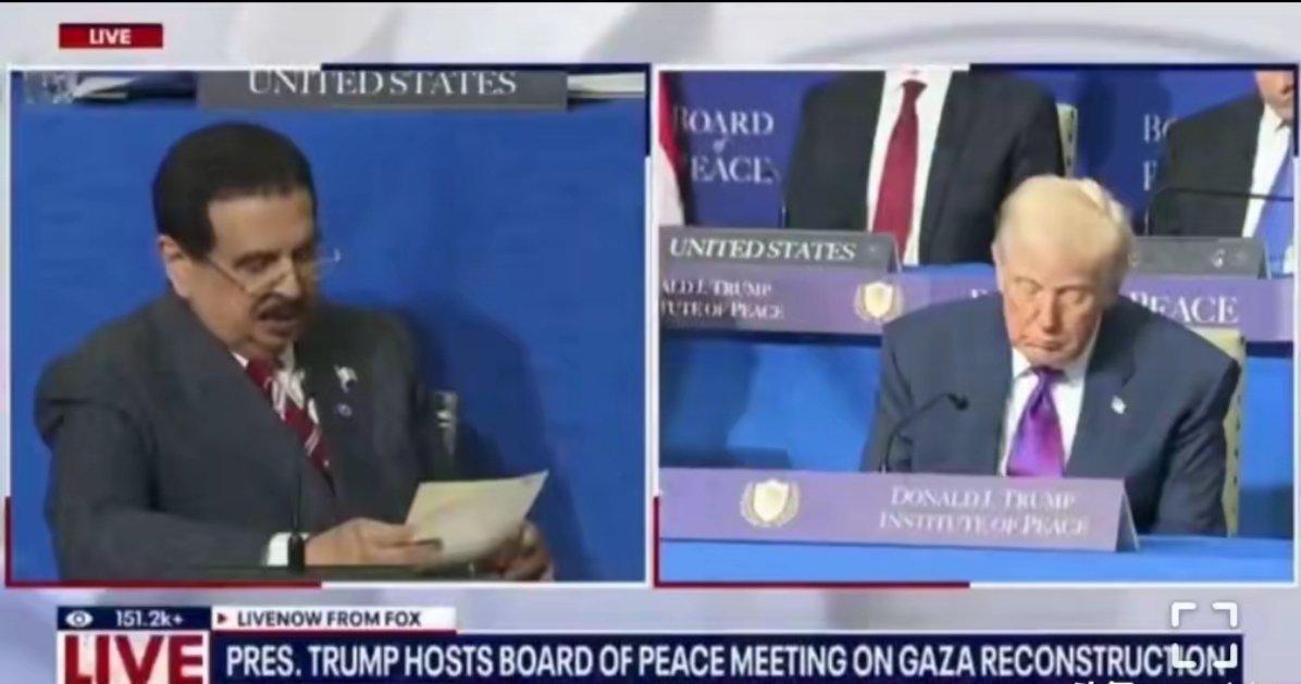 特朗普在“和平理事会”会议期间当场陷入深度睡眠，把会议直接“睡开”了。 