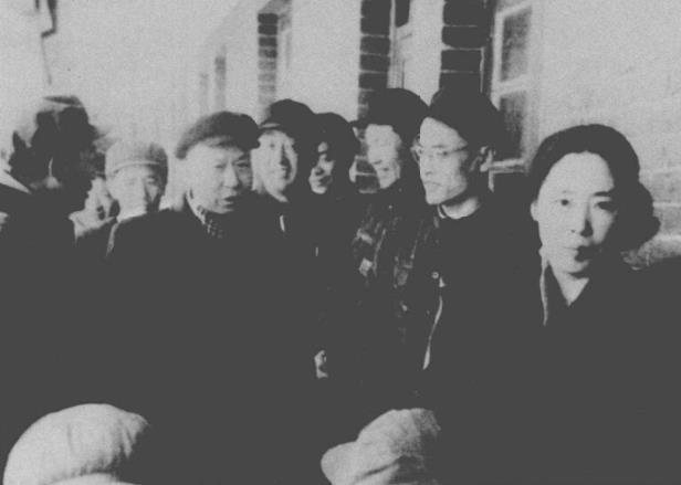 1957年2月27日，刘少奇在河北省峰峰矿区视察