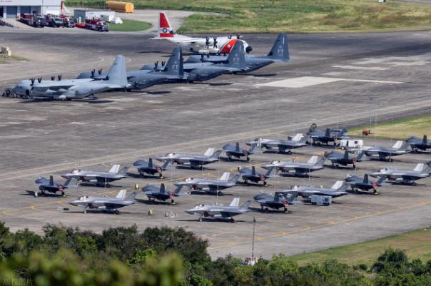 伊朗这次危险了！

4月12号那天，特朗普直接放话了，一点都不藏着掖着，他当着所