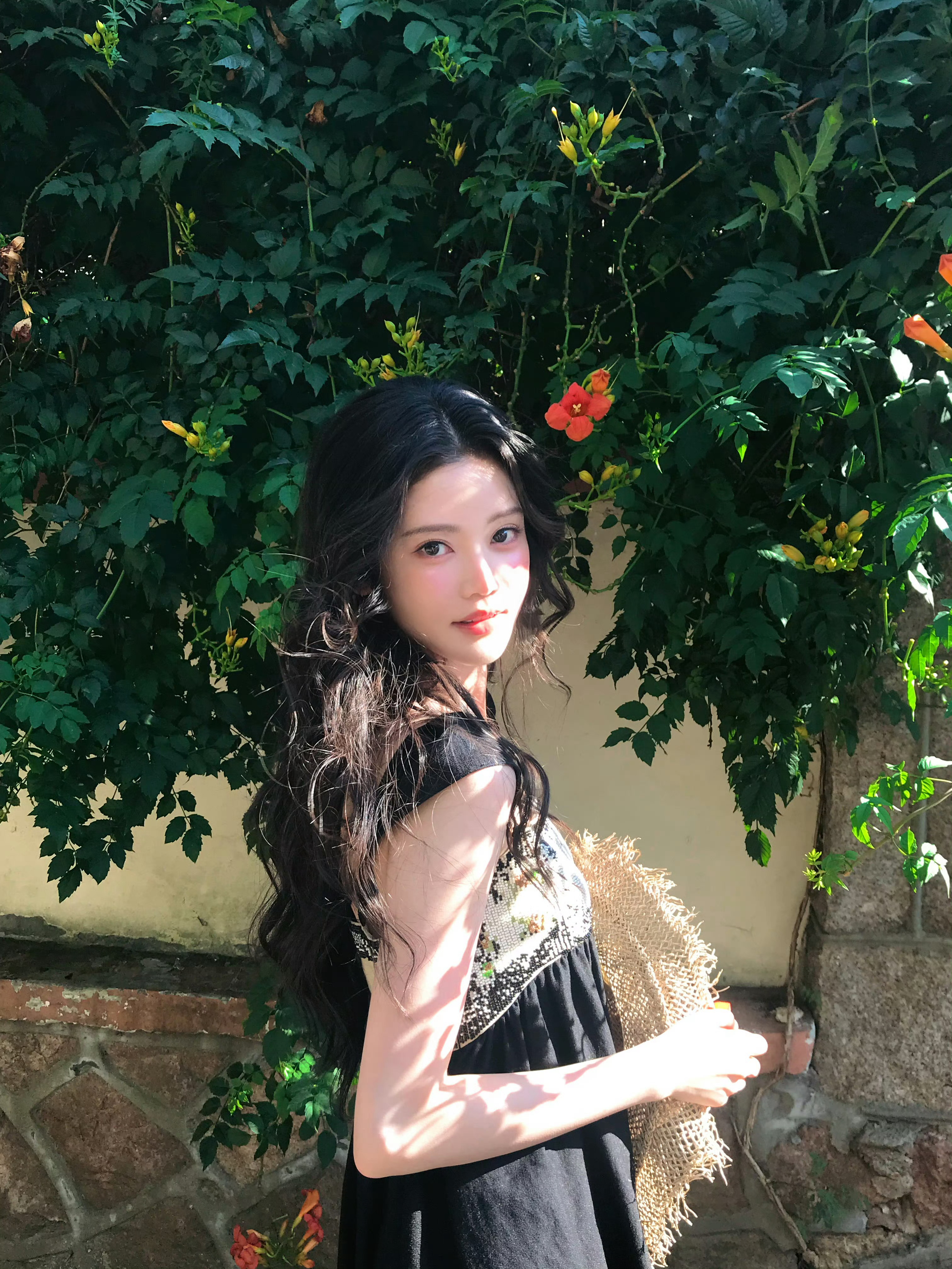 我天！这组照片真的美爆了！好像法式田园少女🥰孙珍妮法式少女既视感 ​​​