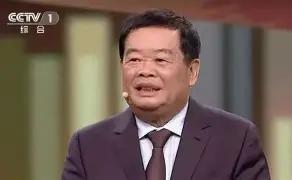 1980年，曹德旺写信给太太陈凤英说：“我喜欢上另一个女人，要跟你离婚，然后跟她