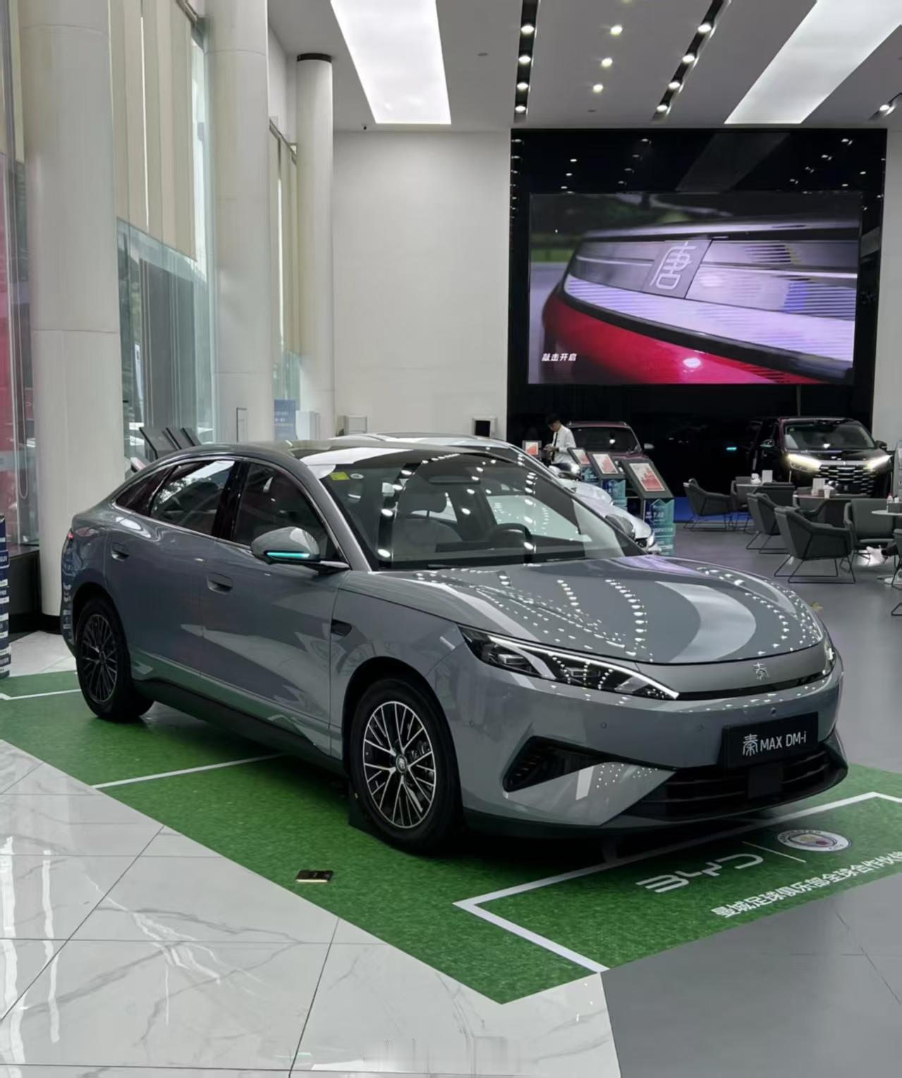 B级轿车身子轴距2820，EV后驱五连杆、最高630公里，DM-i纯电230或3