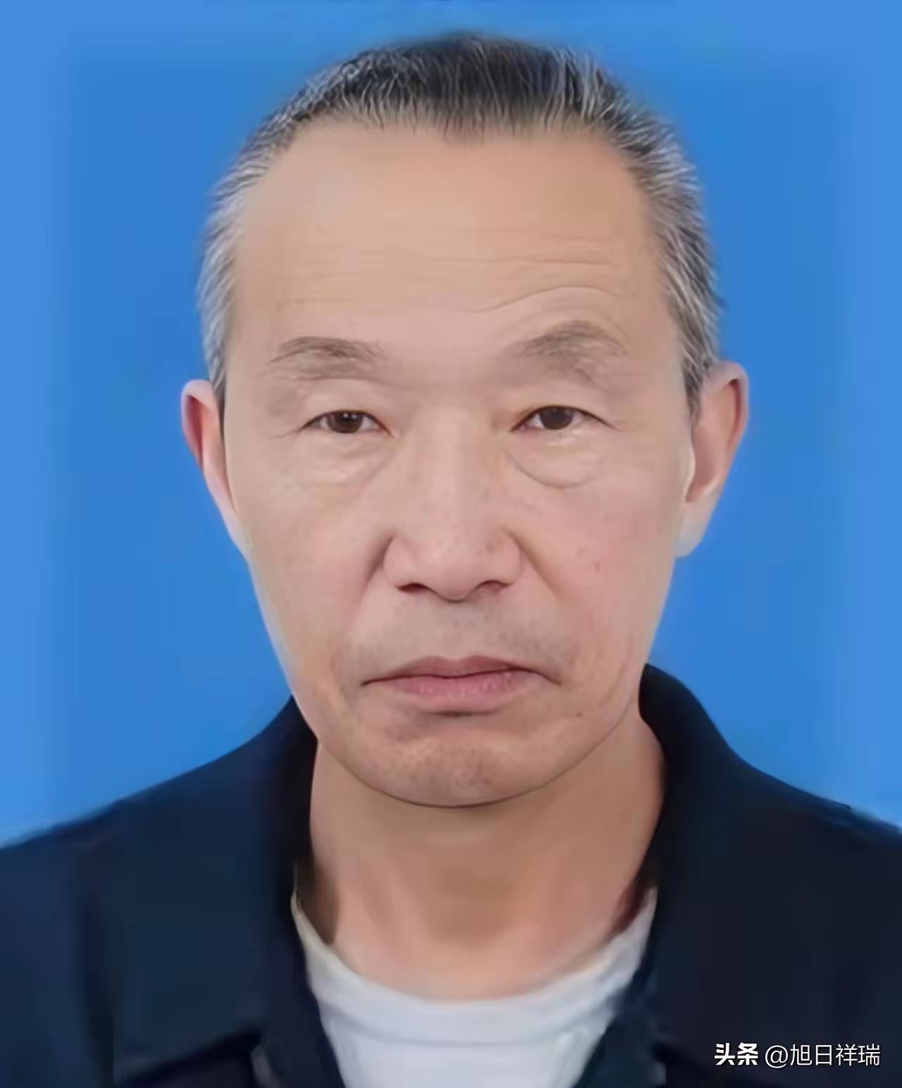 邓根仔大概没想过那班凌晨五点的岗是最后一班。

他怎么也不会想到，

东门中路扫