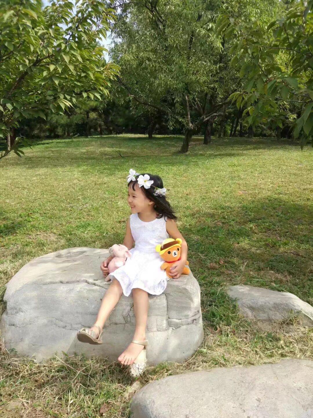 今年春天最想实现的心愿这个春天我最想和我女儿一起出去旅游。给她拍写真。这是她小时