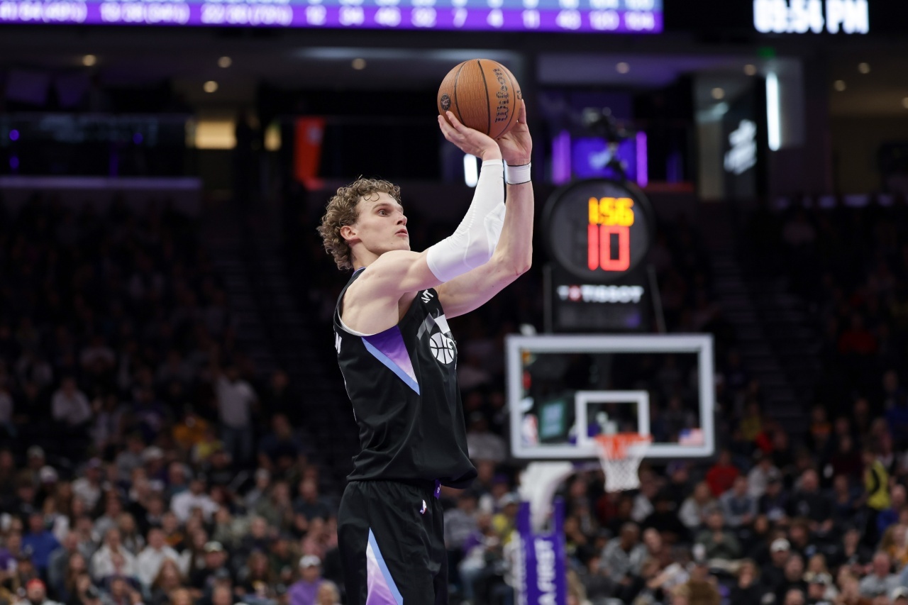 Stein：爵士队更有可能在交易季补强以劳里·马尔卡宁为核心的阵容，而不是交易马