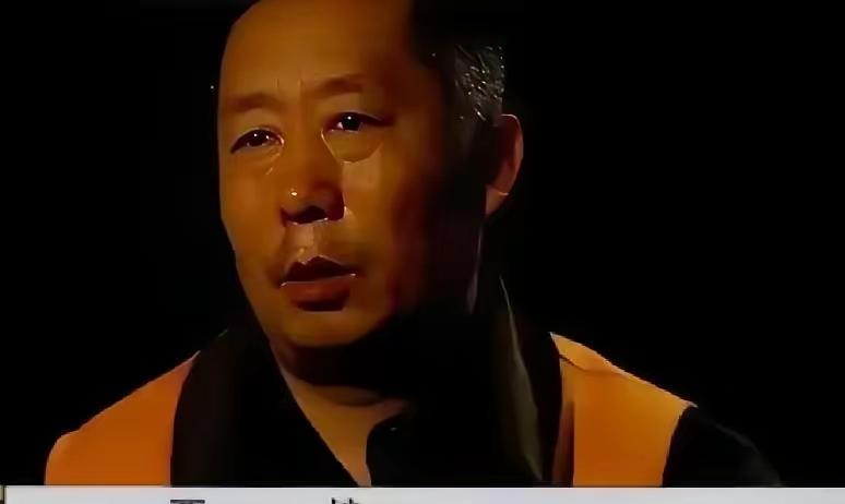 2009年,内蒙古，老婆与情夫同床7年，男子却主动让出卧室，独自睡小屋，甚至甘当