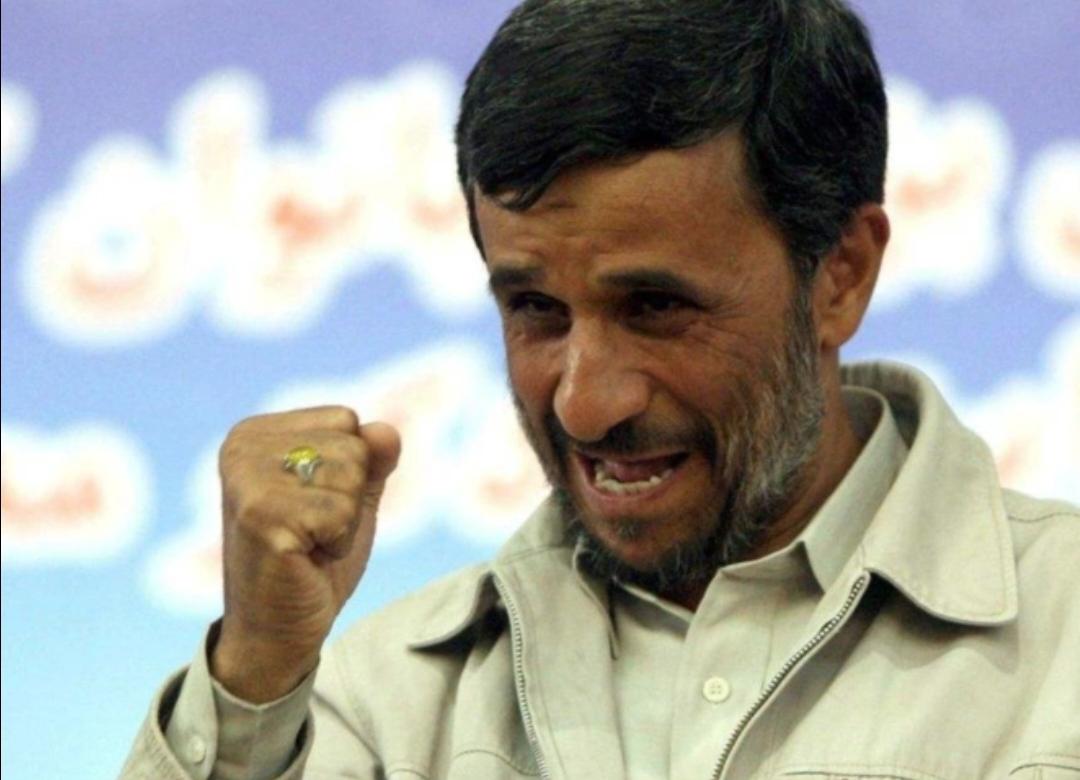 伊朗这次被美以空袭，局势相当危急。美国在伊朗周边集结大量兵力，2艘航母夹击，还有