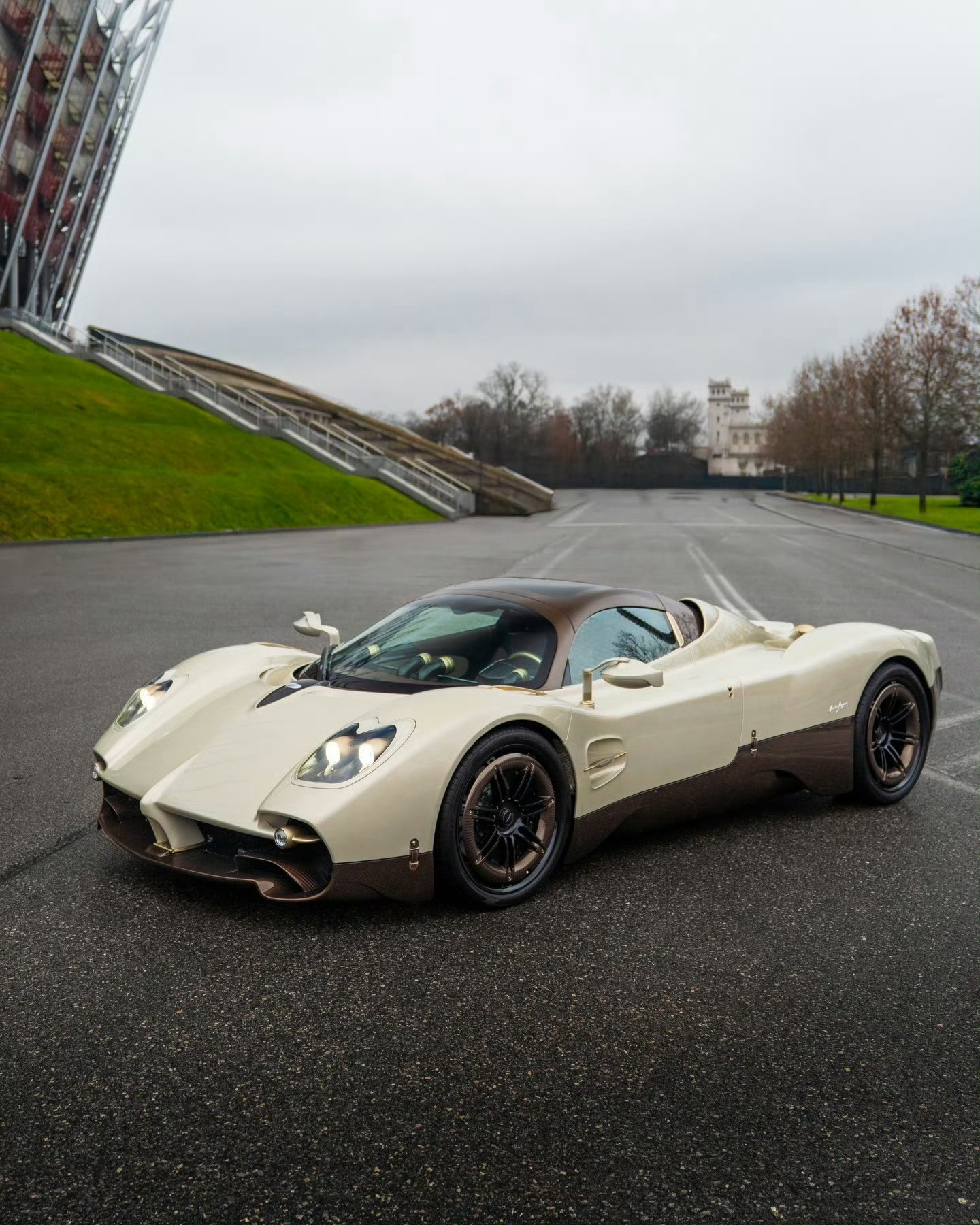 Pagani Utopia RoadsterLa Squadra 