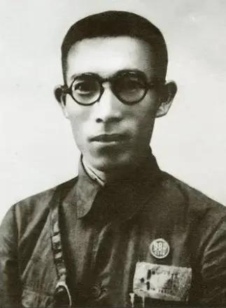 姚子青(1909~1937)，黄埔军校第六期步科毕业生，原名若振，号中琪，广东平