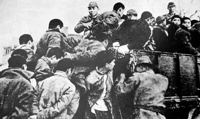1937年冬至之日，南京城内，一幕世界为之震颤的悲剧悄然凝固。这张照片，穿越时空